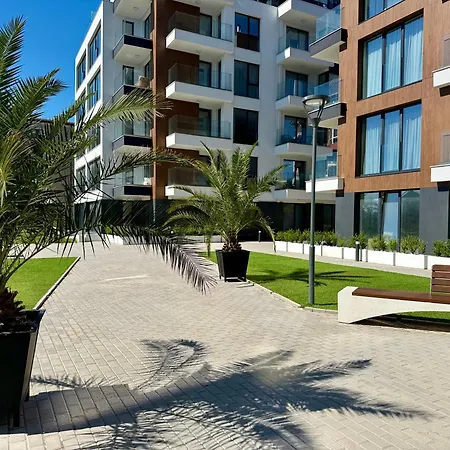Апартаменти Smile Sea And With Free Underground Parking *